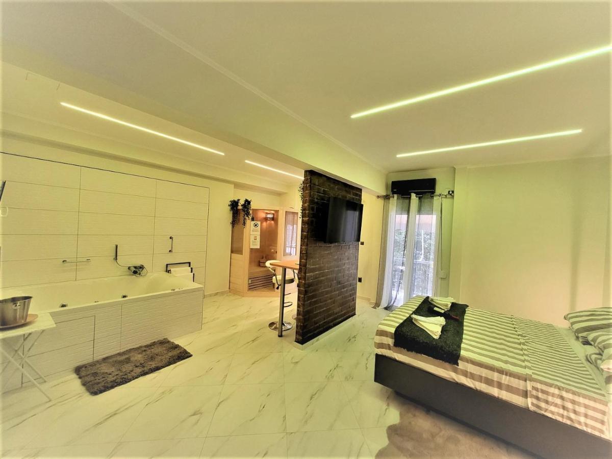 Romantic Deluxe Svite Wise Jacuzzi And Sauna Aten Exteriör bild